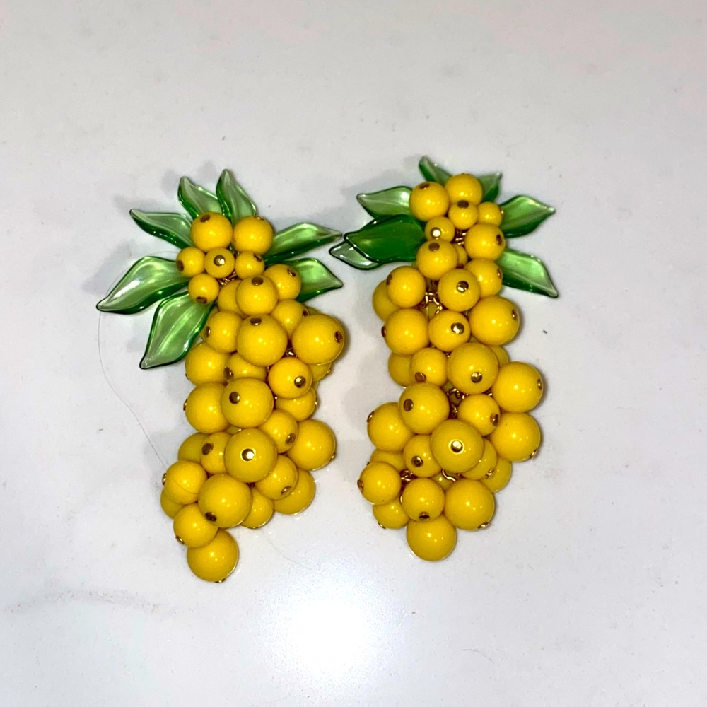 Italy Inspired Lemon Earrings from Tuckernuck